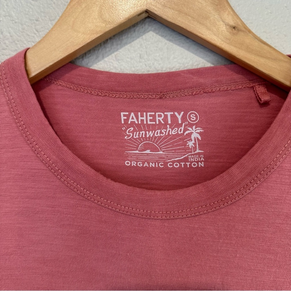 Faherty Sunwashed Regenerative Pocket Crewneck T-… - image 4